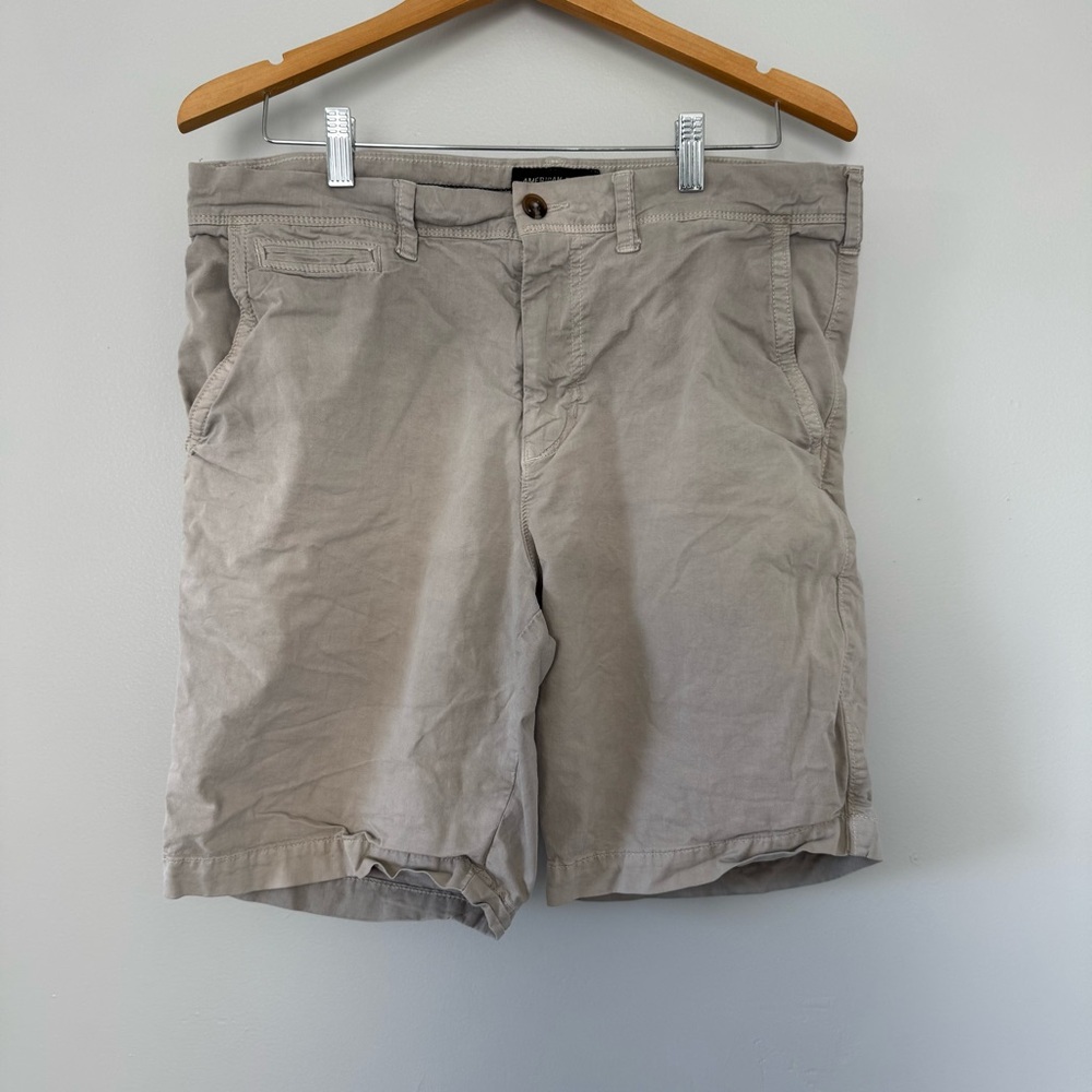 American Eagle Outfitters Extreme Flex Shorts in Light Gray